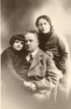 Maria z Bergmanów Kasperowicz z bratem Rudolfem Bergmanem i siostrzenicą Wandą Butler